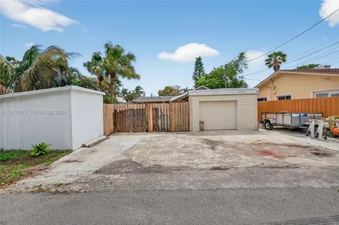2543 Liberty Street Hollywood FL 33020