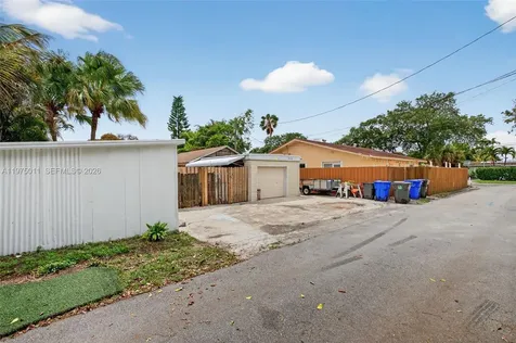 2543 Liberty Street Hollywood FL 33020