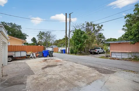 2543 Liberty Street Hollywood FL 33020