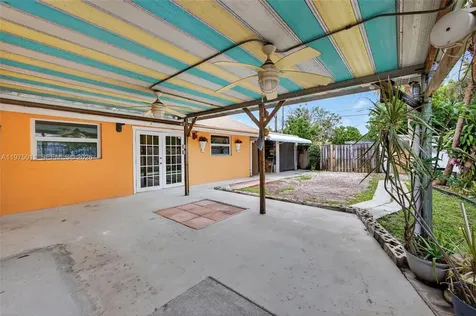 2543 Liberty Street Hollywood FL 33020