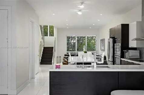 6671 NW 105th Place Doral FL 33178