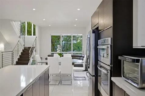 6671 NW 105th Place Doral FL 33178