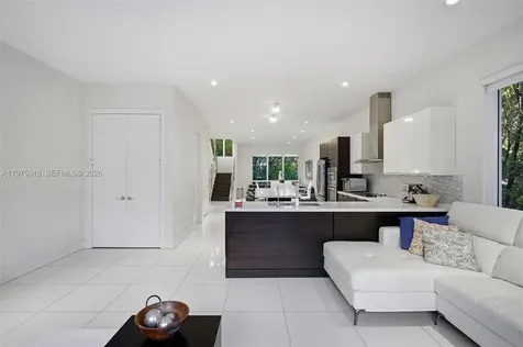 6671 NW 105th Place Doral FL 33178