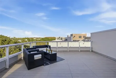 6671 NW 105th Place Doral FL 33178
