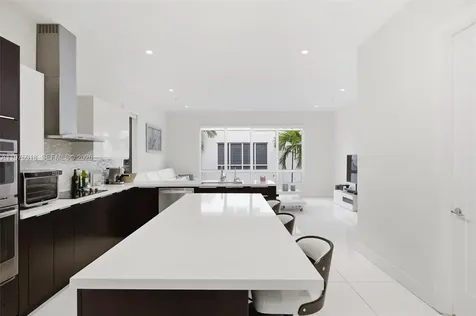6671 NW 105th Place Doral FL 33178