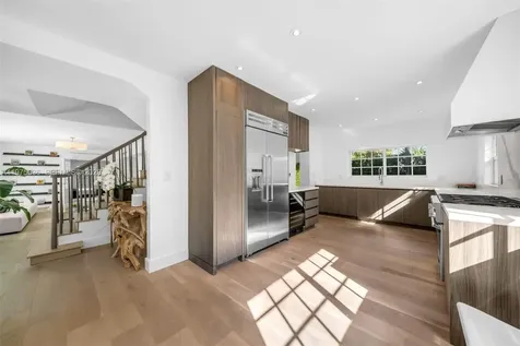 939 W 47th Court Miami Beach FL 33140