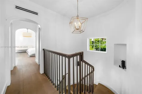 939 W 47th Court Miami Beach FL 33140
