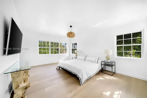 939 W 47th Court Miami Beach FL 33140