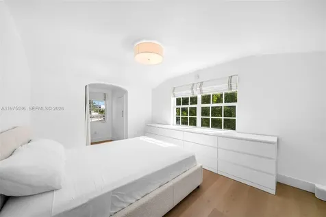 939 W 47th Court Miami Beach FL 33140