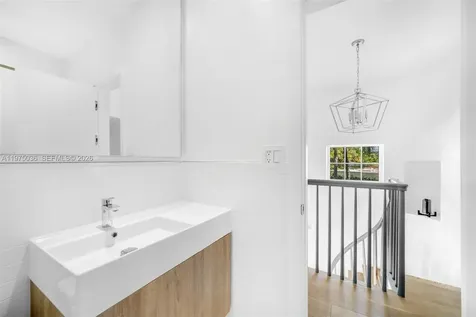 939 W 47th Court Miami Beach FL 33140
