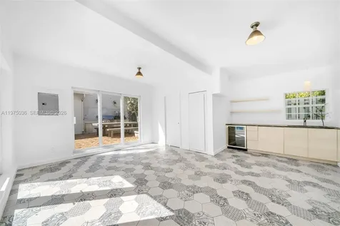 939 W 47th Court Miami Beach FL 33140