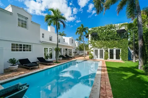 939 W 47th Court Miami Beach FL 33140