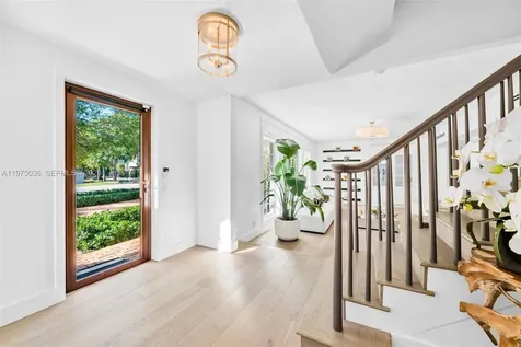 939 W 47th Court Miami Beach FL 33140