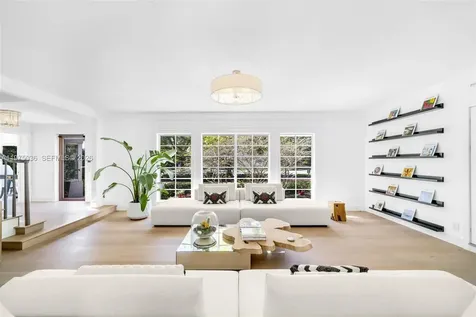 939 W 47th Court Miami Beach FL 33140