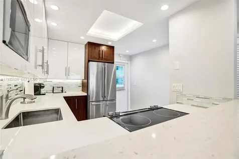 450 Paradise Isle Boulevard Hallandale Beach FL 33009