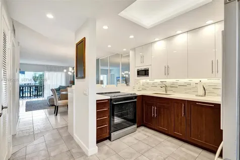 450 Paradise Isle Boulevard Hallandale Beach FL 33009