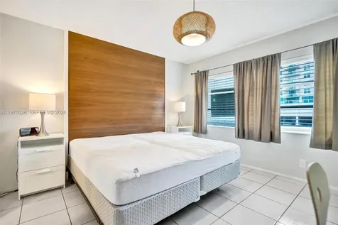450 Paradise Isle Boulevard Hallandale Beach FL 33009