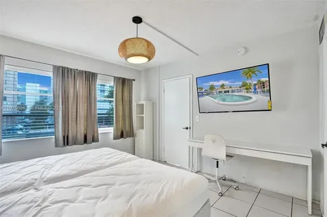 450 Paradise Isle Boulevard Hallandale Beach FL 33009