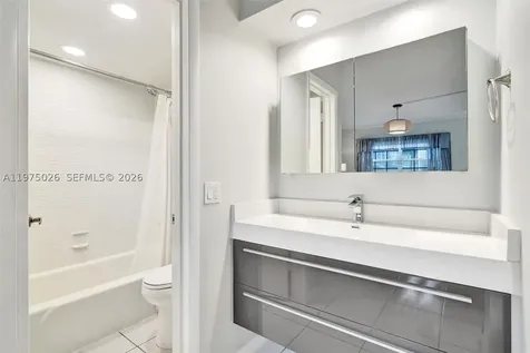 450 Paradise Isle Boulevard Hallandale Beach FL 33009