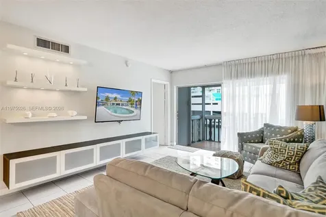 450 Paradise Isle Boulevard Hallandale Beach FL 33009