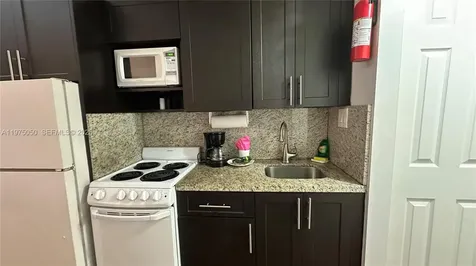 19201 Collins Avenue Sunny Isles Beach FL 33160