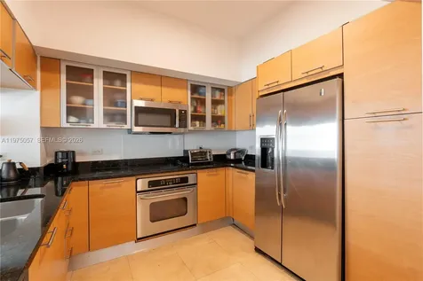 31 SE 5th Street Miami FL 33131