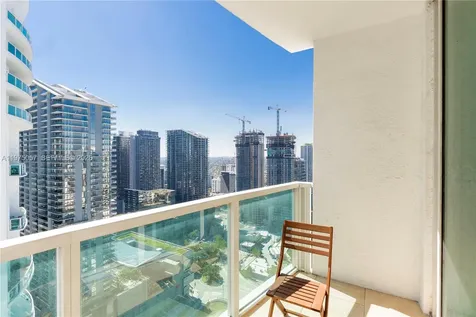 31 SE 5th Street Miami FL 33131