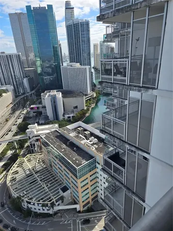 350 S Miami Avenue Miami FL 33130