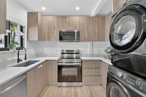 529 NE 109th Street Miami FL 33161