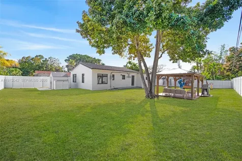 529 NE 109th Street Miami FL 33161