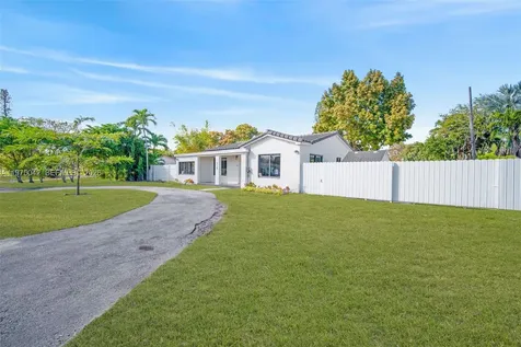 529 NE 109th Street Miami FL 33161