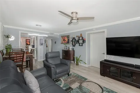 13705 SW 12th Street Pembroke Pines FL 33027