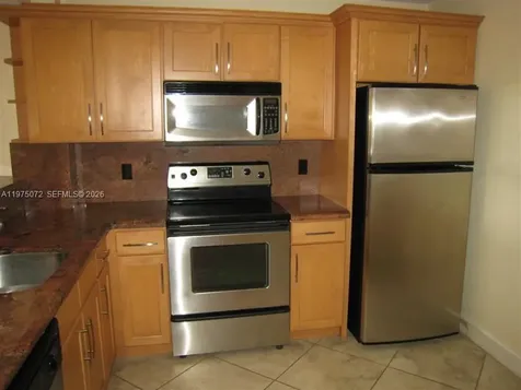7722 Camino Real Miami FL 33143