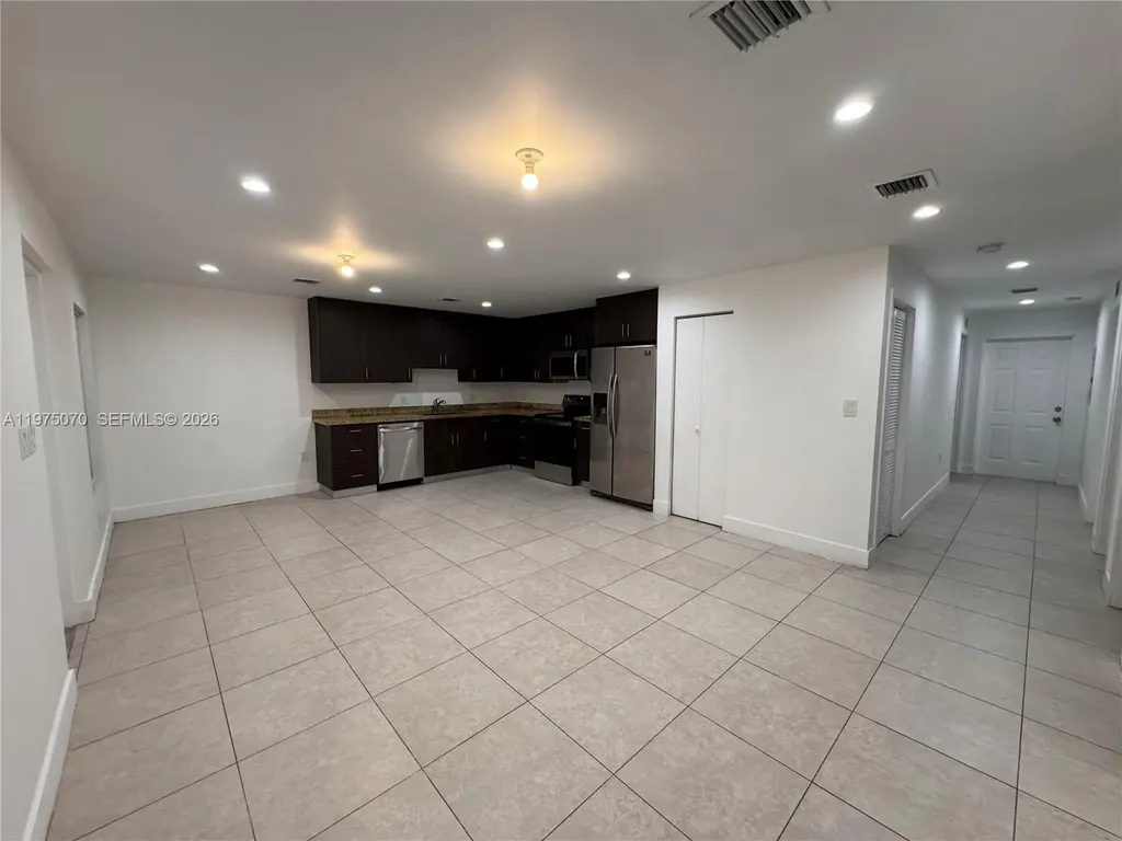 605 NW 3rd Avenue Hallandale Beach FL 33009