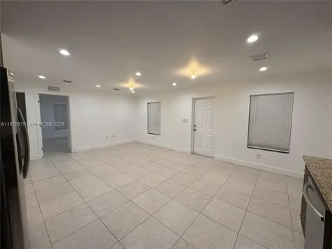 605 NW 3rd Avenue Hallandale Beach FL 33009