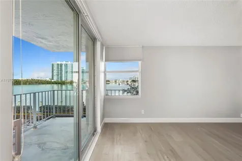 16558 NE 26th Avenue North Miami Beach FL 33160