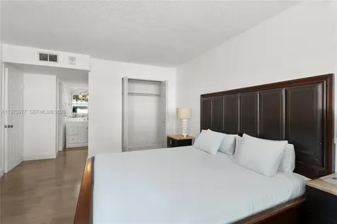 16558 NE 26th Avenue North Miami Beach FL 33160