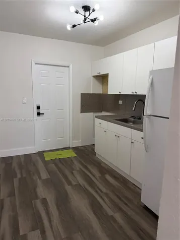 1325 NW 124th Street North Miami FL 33167