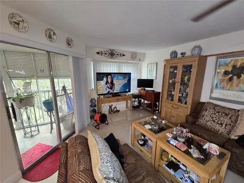 1000 SW 125th Avenue Pembroke Pines FL 33027
