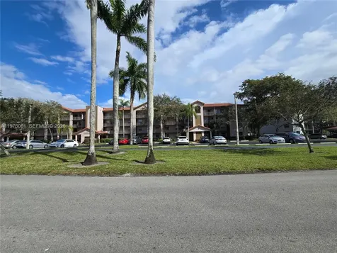 1000 SW 125th Avenue Pembroke Pines FL 33027