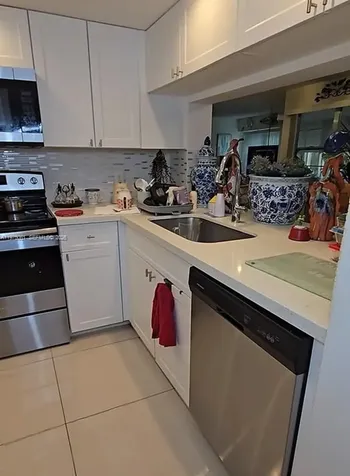 1000 SW 125th Avenue Pembroke Pines FL 33027