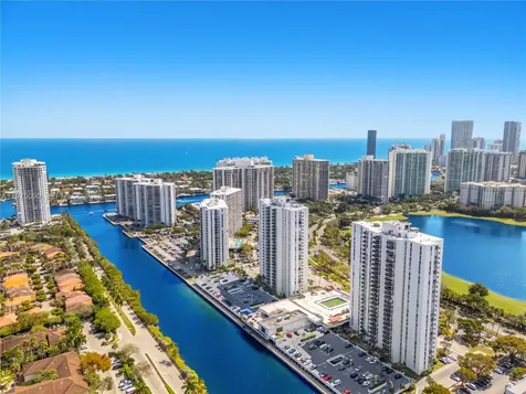 3625 N Country Club Drive Aventura FL 33180
