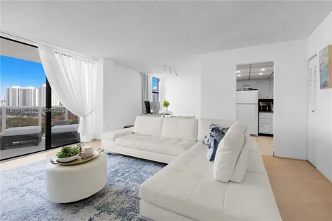 3625 N Country Club Drive Aventura FL 33180