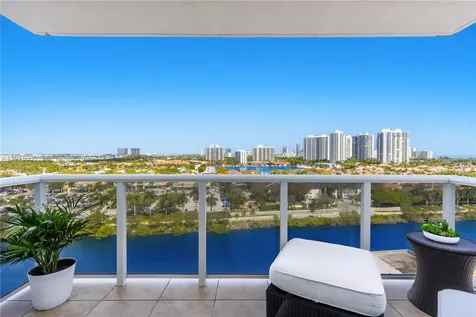 3625 N Country Club Drive Aventura FL 33180