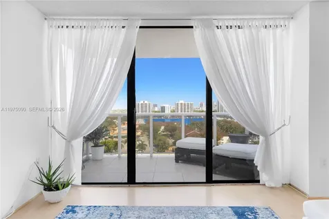 3625 N Country Club Drive Aventura FL 33180