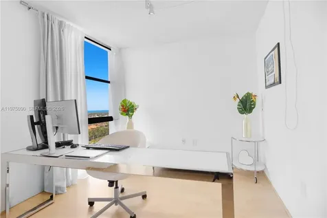 3625 N Country Club Drive Aventura FL 33180