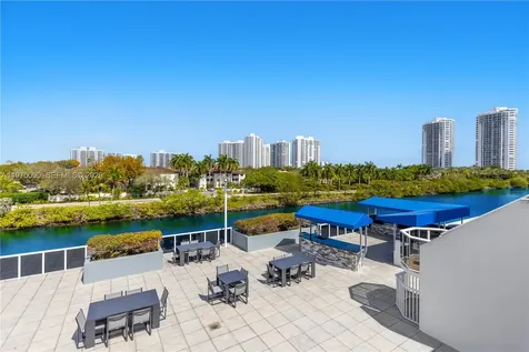 3625 N Country Club Drive Aventura FL 33180