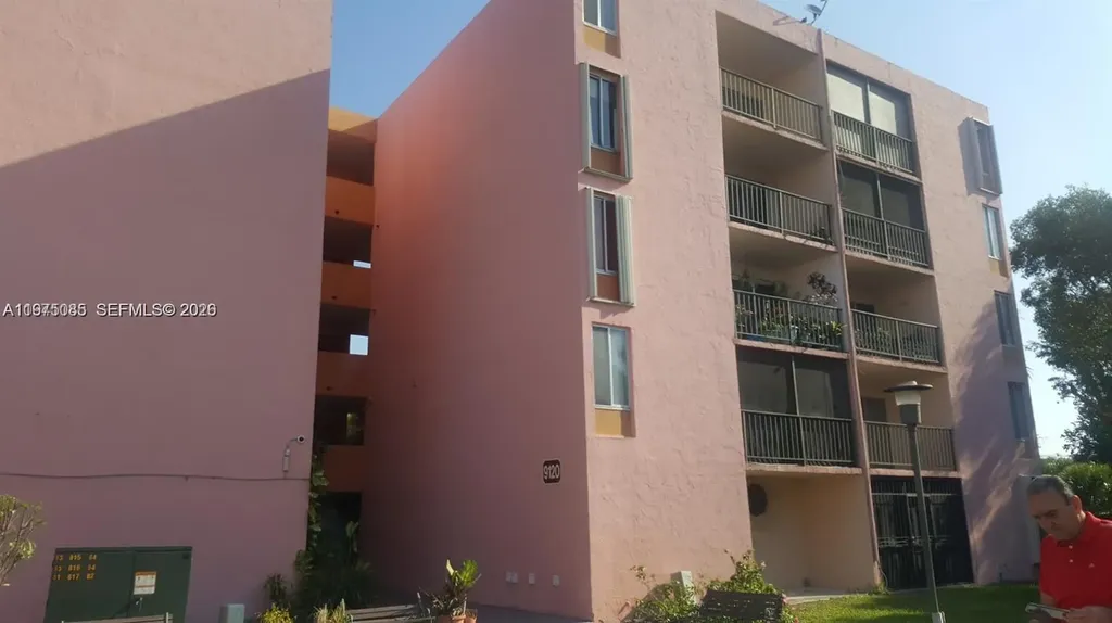 9120 Fontainebleau Boulevard Miami FL 33172