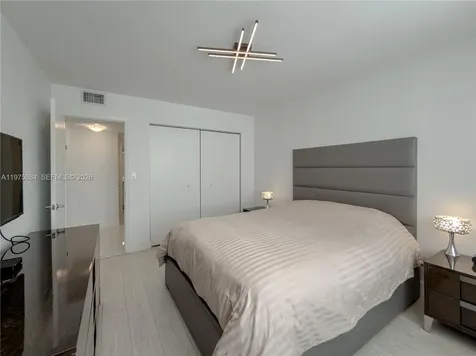 2750 NE 183rd Street Aventura FL 33160