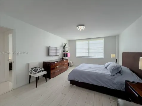 2750 NE 183rd Street Aventura FL 33160